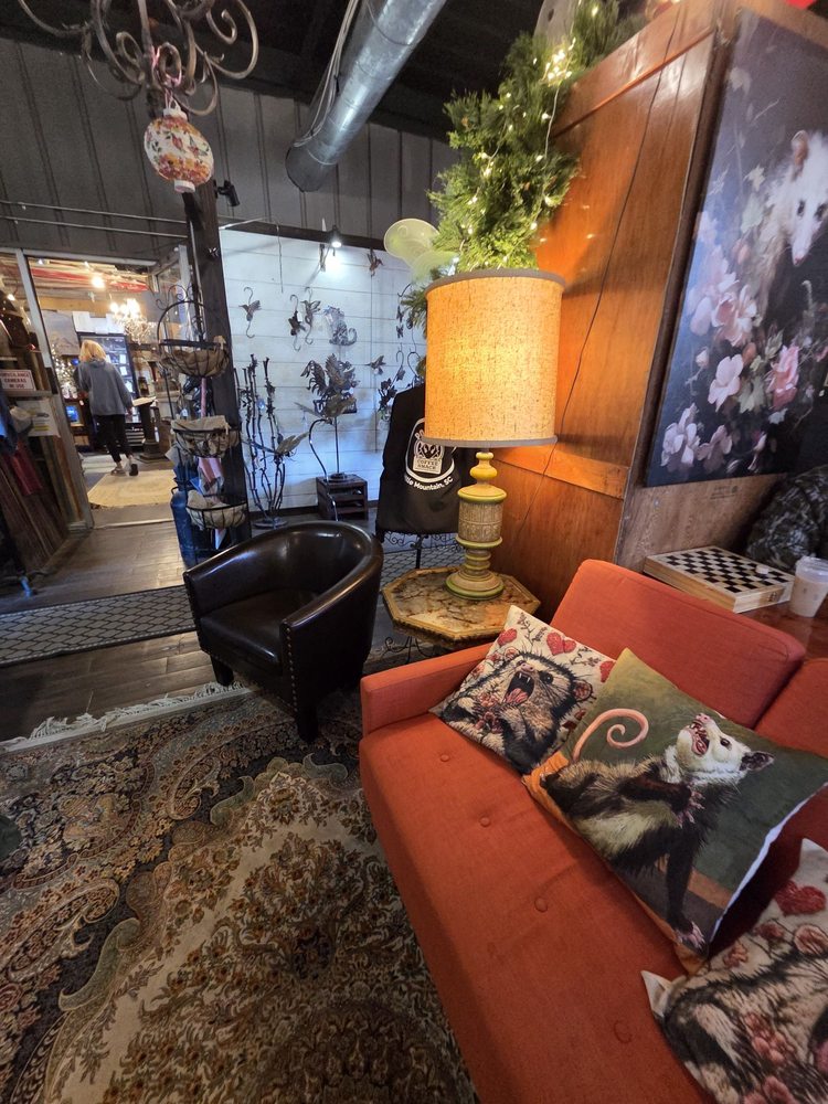 Possum’s Coffee Shack Logo