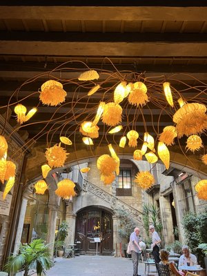 PALAU DALMASES by null