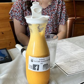 Le Café Station Grill - Fresh squeezed orange juice - Breakfast & Brunch Near Me - Chicago, Illinois Le Café Station Grill - Fresh squeezed orange juice - Breakfast & Brunch Near Me - Chicago, Illinois