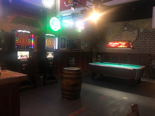 Ray's Pub by null