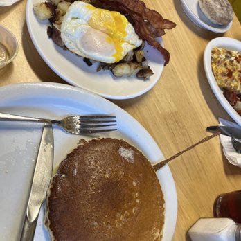 Big Daddy Ross's Cafe - Pancake combo with side of potatoes - Breakfast & Brunch Near Me - Bay Point, California Big Daddy Ross's Cafe - Pancake combo with side of potatoes - Breakfast & Brunch Near Me - Bay Point, California