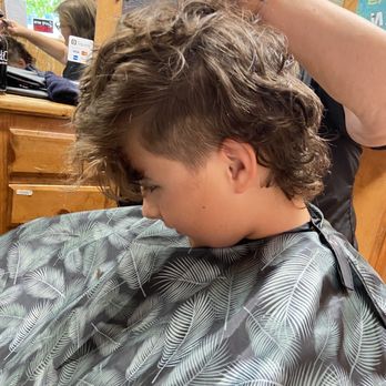 Hair Hut - Hair Salons Near Me - Boulder Creek, California Hair Hut - Hair Salons Near Me - Boulder Creek, California