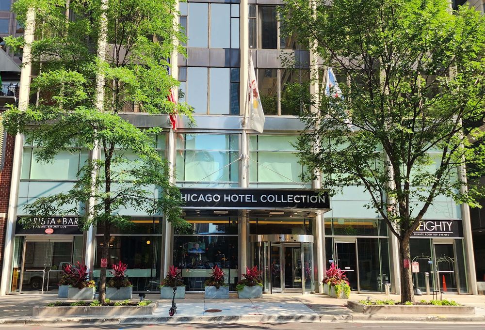 Chicago Hotel Collection - Magnificent Mile