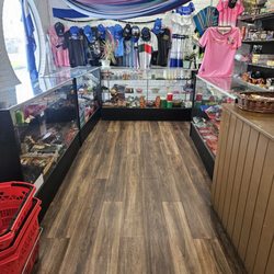La Tapachulteca - Little store area