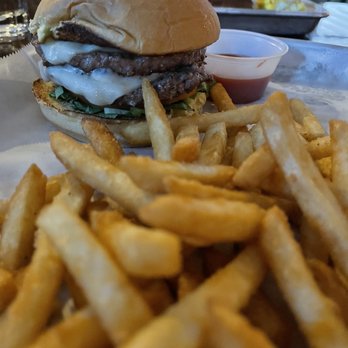 Amici Tavern - Double tavern burger - New American Near Me - North Haven, Connecticut