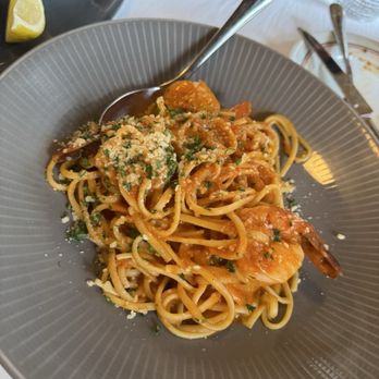 Francesca's On Chestnut - Shrimp with pasta - Italian Near Me - Chicago, Illinois