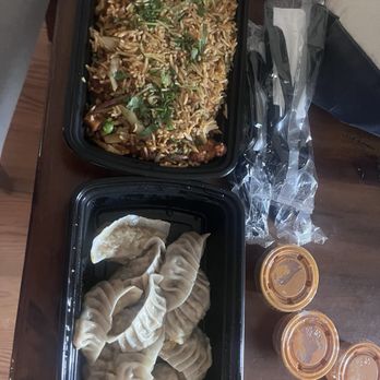 Tempo Shack - Steamed momos and vegan fried rice - Himalayan/Nepalese Near Me - Washington, DC, District of Columbia