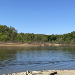 Another view of the lake.