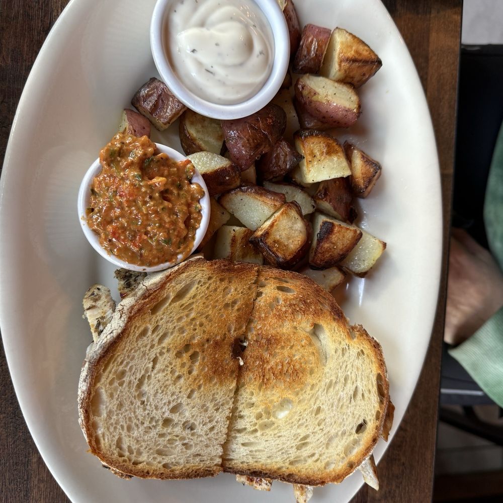 Americana - New American Near Me - Seattle, Washington