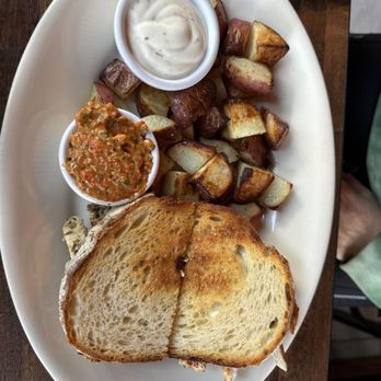 Americana - New American Near Me - Seattle, Washington