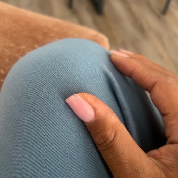 A La Mode Nail Spa & Lounge - Chipped nail polish after one week - Waxing Near Me - Whittier, California A La Mode Nail Spa & Lounge - Chipped nail polish after one week - Waxing Near Me - Whittier, California