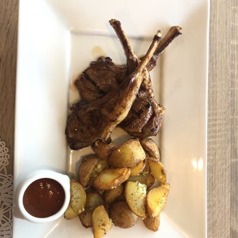 Red Tavern - Rack of lamb substitute mashed for fried garlic potatoes - Russian Near Me - San Francisco, California
