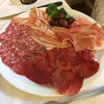 La Grotta - Pizza Near Me - Bellagio, LC La Grotta - Pizza Near Me - Bellagio, LC