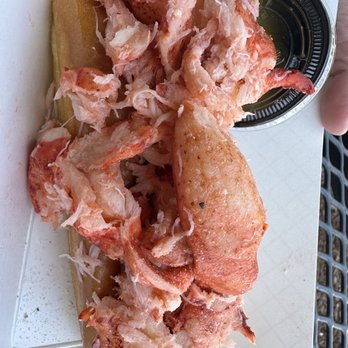 Lobster Dogs - Food Trucks Near Me - Portland, Oregon