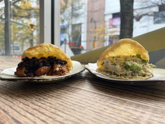 Arepas Pues by null