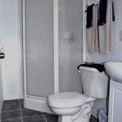 At The Harbourfront Bed & Breakfast Inn - Ensuite bathrooms