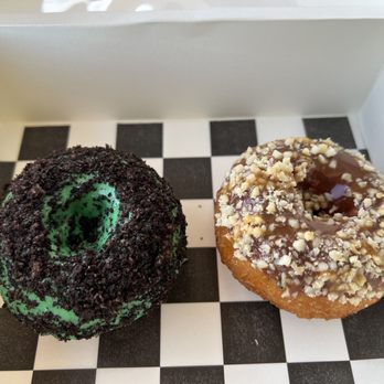 Purvé Donut Stop - Hulk Smash and Alohamac - Donuts Near Me - Honolulu, Hawaii Purvé Donut Stop - Hulk Smash and Alohamac - Donuts Near Me - Honolulu, Hawaii