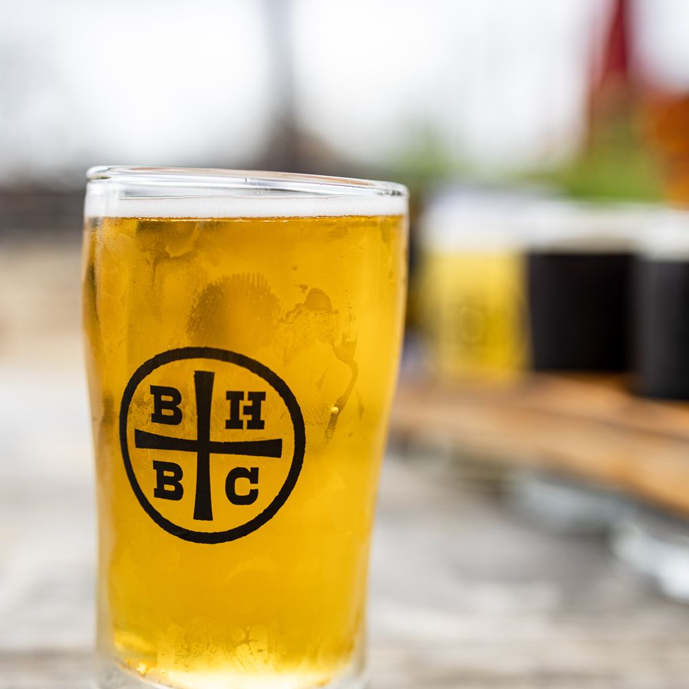 BarrelHouse Brewing Co - Barrelhouse Double Hazy IPA 8%ABV (Flight $3.5-4.50/ea) - Breweries Near Me - Paso Robles, California