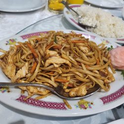 Ying Bing - chicken chow mein