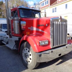 Semi truck auto body repair