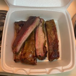 A & A Bar-B-Que - Ribs look like plastic