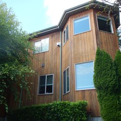 Lomeli's Quality Painting - Re-staining Home (before)