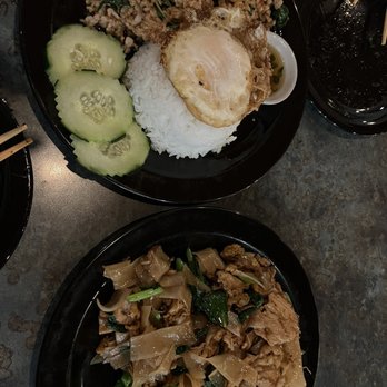 Khon Thai Kitchen By Seeda - N2 Pad See Ew L6 Ga-Prao - Thai Near Me - Austin, Texas Khon Thai Kitchen By Seeda - N2 Pad See Ew L6 Ga-Prao - Thai Near Me - Austin, Texas
