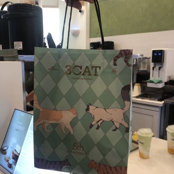 3CAT Handcrafted Beverage - take out bag - Bubble Tea Near Me - Arcadia, California 3CAT Handcrafted Beverage - take out bag - Bubble Tea Near Me - Arcadia, California