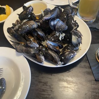 Century House Restaurant - American Near Me - Peabody, Massachusetts