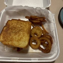 Hootie's Burger Bar - Garbage cold burger and I don't know...are those nasty thing onion rings?