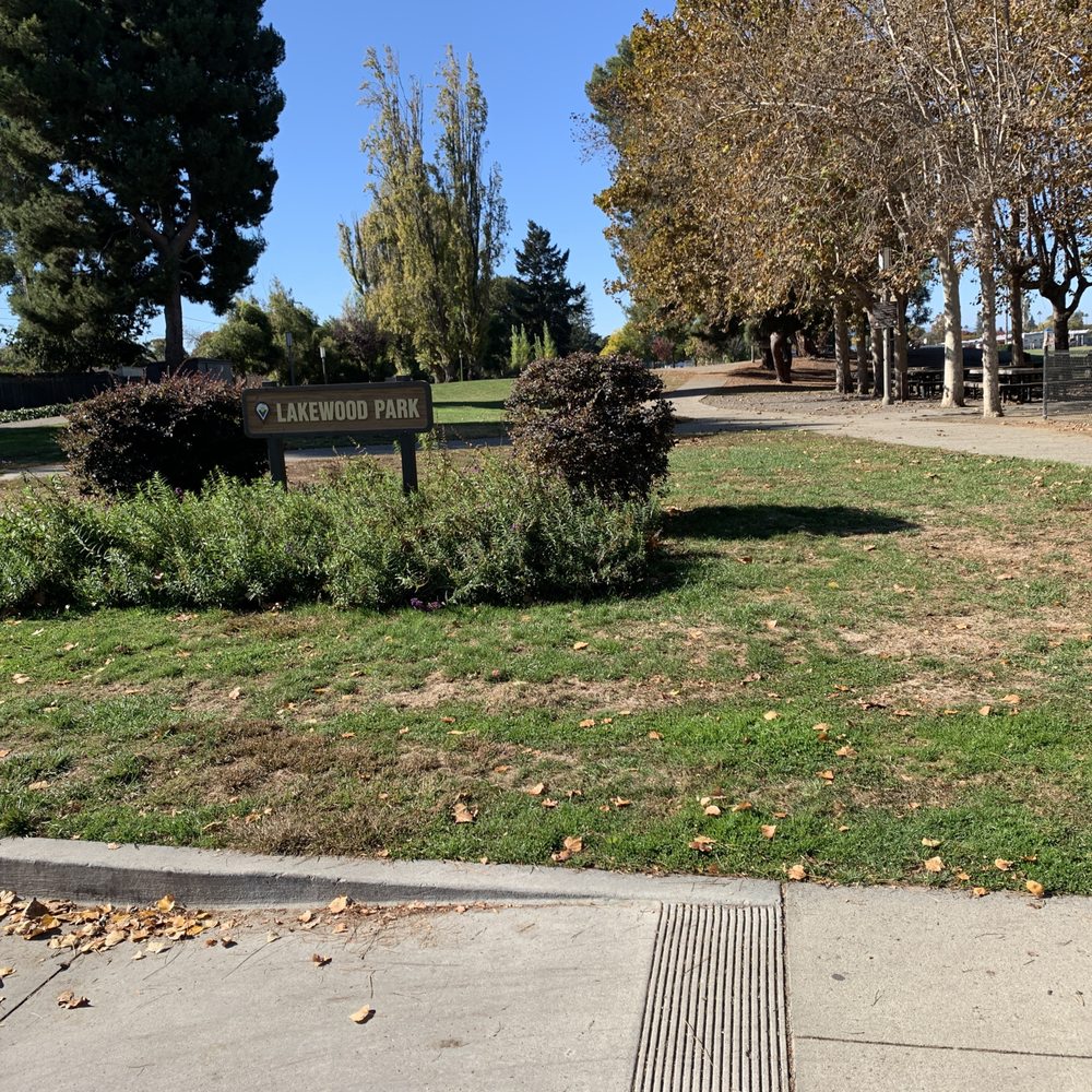 Lakewood Park - Parks Near Me - Sunnyvale, California