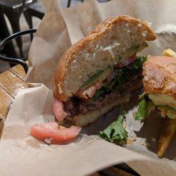Avocado Gouda Burger
