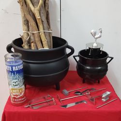 Botanica El Santisimo - We have palos y calderos for sale.