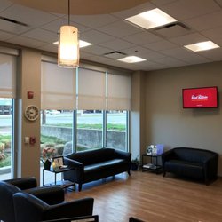 Surepoint Family Medicine - Stephenville - Lobby2