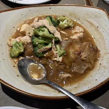 Thai Basil - Lad-Nah - Thai Near Me - Sacramento, California