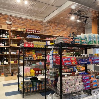 Daylily - a grocery store with shelves full of goods - Delis Near Me - Cincinnati, Ohio
