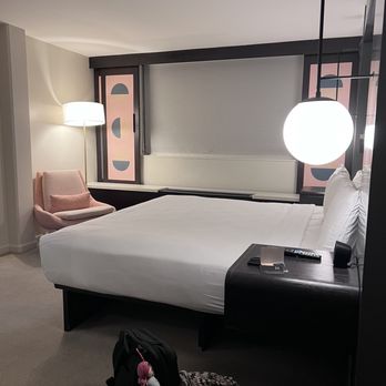 Hotel Renew - Hotels Near Me - Honolulu, Hawaii