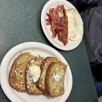Metro Diner - French Toast Breakfast - Diners Near Me - Huntersville, North Carolina Metro Diner - French Toast Breakfast - Diners Near Me - Huntersville, North Carolina
