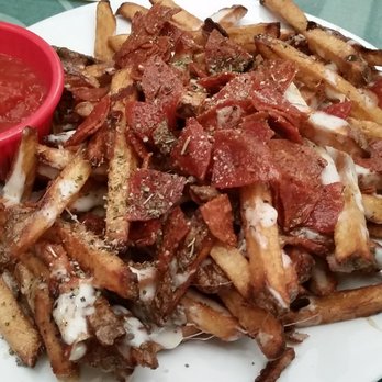 Beefy's - Mound o' pizza fries - Diners Near Me - Reno, Nevada Beefy's - Mound o' pizza fries - Diners Near Me - Reno, Nevada