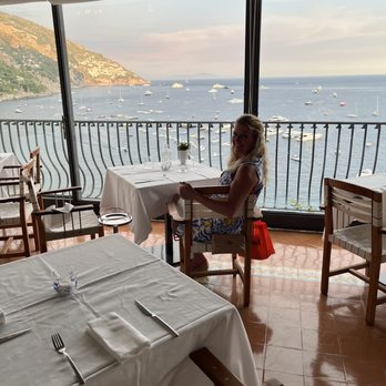 La Scalinatella - Quaint dining room - Restaurants Near Me - Positano, SA