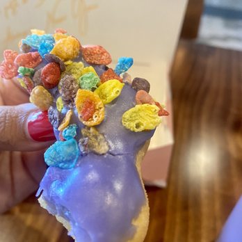 Domo Desserts - Fruity pebble's - Donuts Near Me - Huntington Park, California Domo Desserts - Fruity pebble's - Donuts Near Me - Huntington Park, California