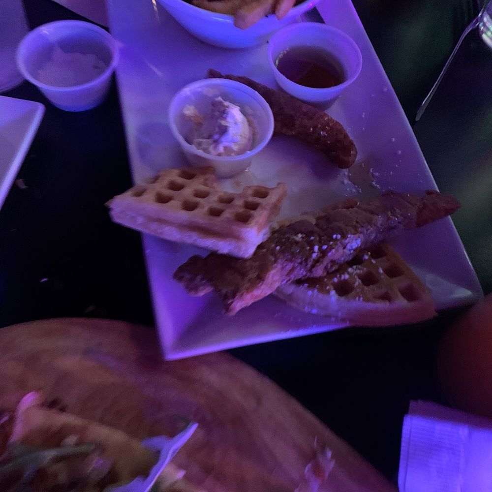 Hamburger Mary’s - Chicken and waffles - Gay Bars Near Me - Las Vegas, Nevada Hamburger Mary’s - Chicken and waffles - Gay Bars Near Me - Las Vegas, Nevada