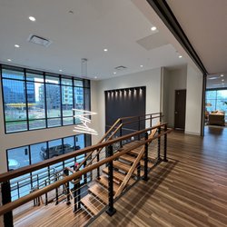 Holiday Inn Express & Suites Charlotte - South End - Lobby