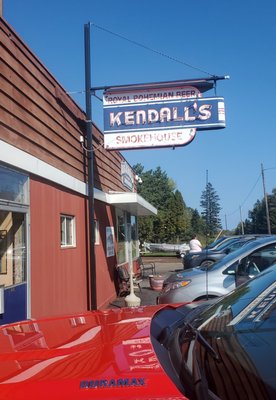 Russ Kendall's Smoke House by null
