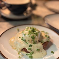 Bacari Culver City - Crab Cake Benedict