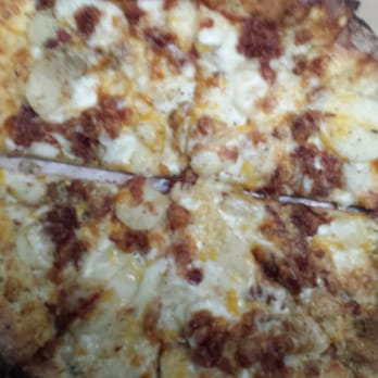The Rolling Tomato - Monster Mash baked potato with bacon pizza - Food Trucks Near Me - Groton, Connecticut The Rolling Tomato - Monster Mash baked potato with bacon pizza - Food Trucks Near Me - Groton, Connecticut
