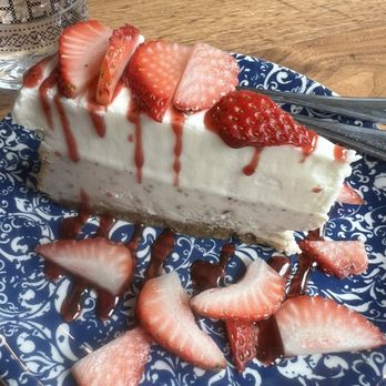 Tupelo Honey Southern Kitchen & Bar - Strawberry Butter Pecan Cheesecake - Southern Near Me - Arlington, Virginia