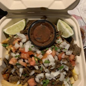 Golene's Vegan Kitchen - Carne asada fries with salsa - Vegan Near Me Golene's Vegan Kitchen - Carne asada fries with salsa - Vegan Near Me