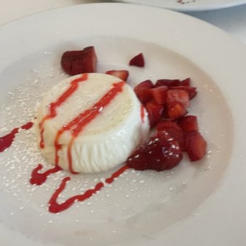 Cafe Sole - Panna cotta - Italian Near Me - La Canada Flintridge, California