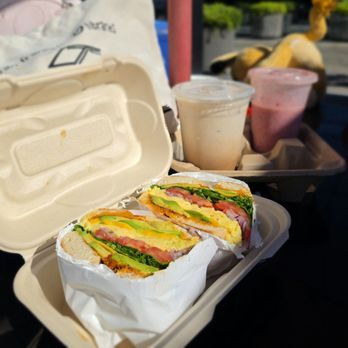 Gigi's Cafe - Breakfast Sandwich, iced chai tea latte, fruit smoothie, outdoor patio, waterfront views - Breakfast & Brunch Near Me - Burlingame, California Gigi's Cafe - Breakfast Sandwich, iced chai tea latte, fruit smoothie, outdoor patio, waterfront views - Breakfast & Brunch Near Me - Burlingame, California